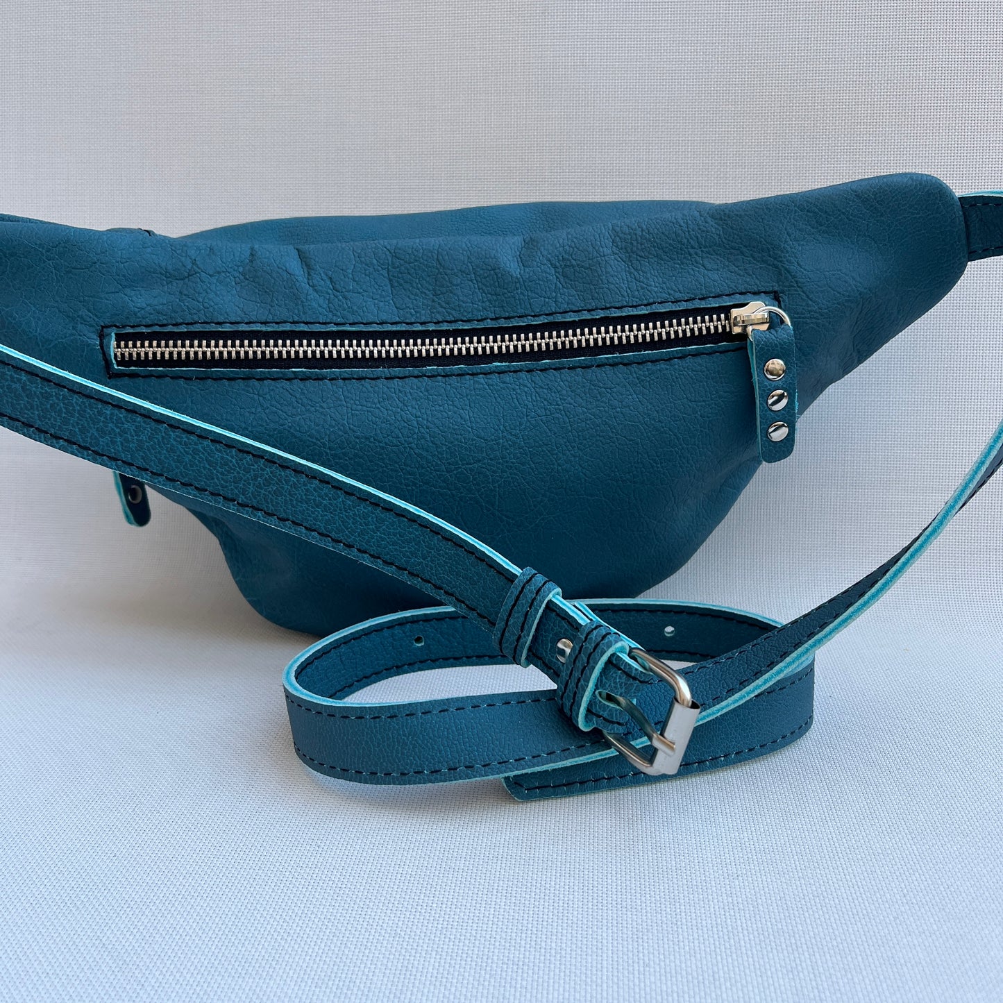 Retro Chic Blue Petrol· Piel natural BioCuir® · Pieza Exclusiva Núm. 13381