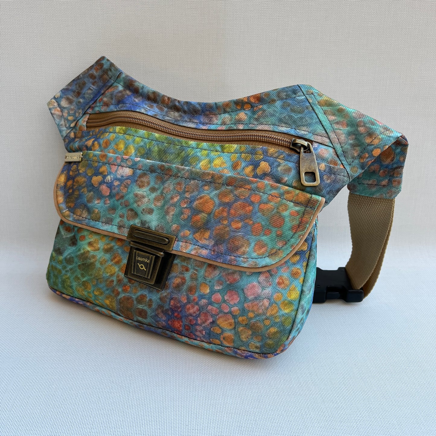 Special Color Stones · Waterproof · Unique Piece No. 10973