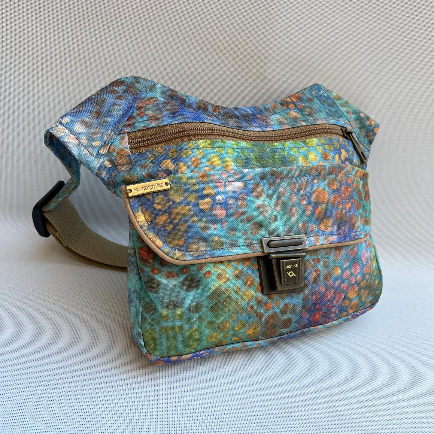 Special Color Stones · Waterproof · Unique Piece No. 10973