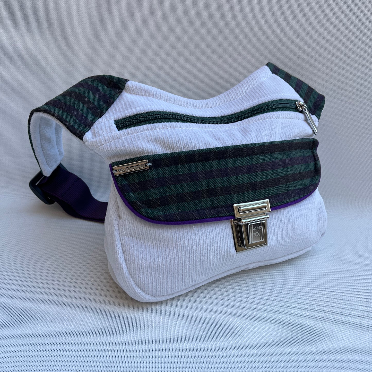 Spezielles weißes Frühlings-Microcord-Unikat Nr. 13395