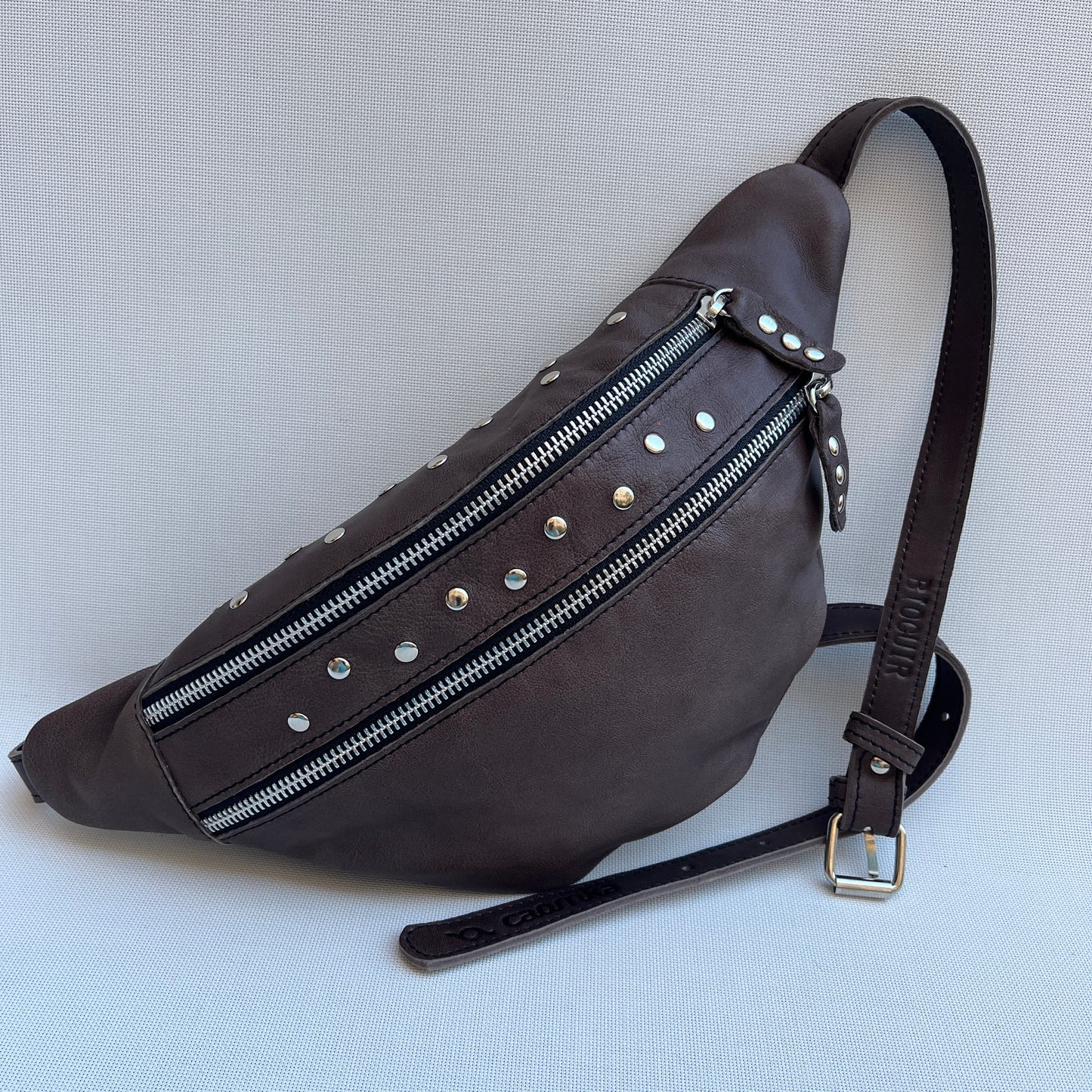 Premium Retro Chic Taupe BioCuir® Natural Leather Exclusive Piece No. 12653