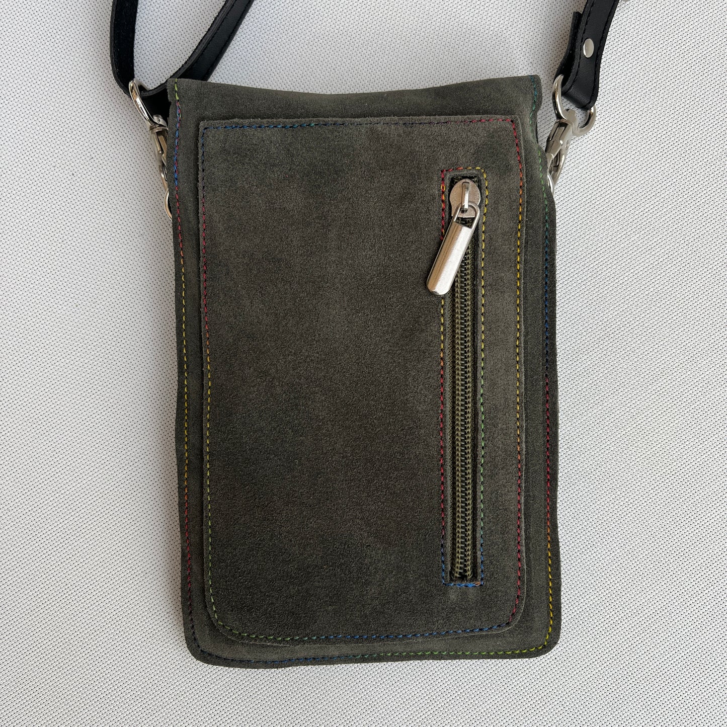 Porta Móvil · Diseño Fuego · Piel Serraje ·