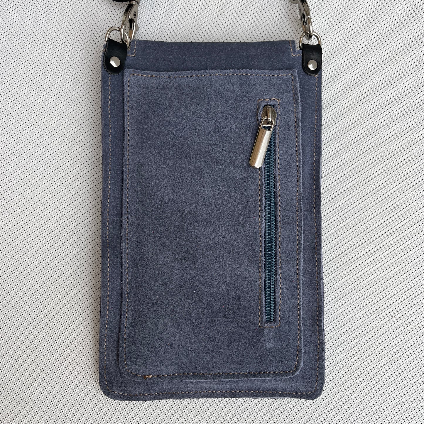 Porta Móvil · Diseño Tierra · Piel Serraje Trenzado · Azul