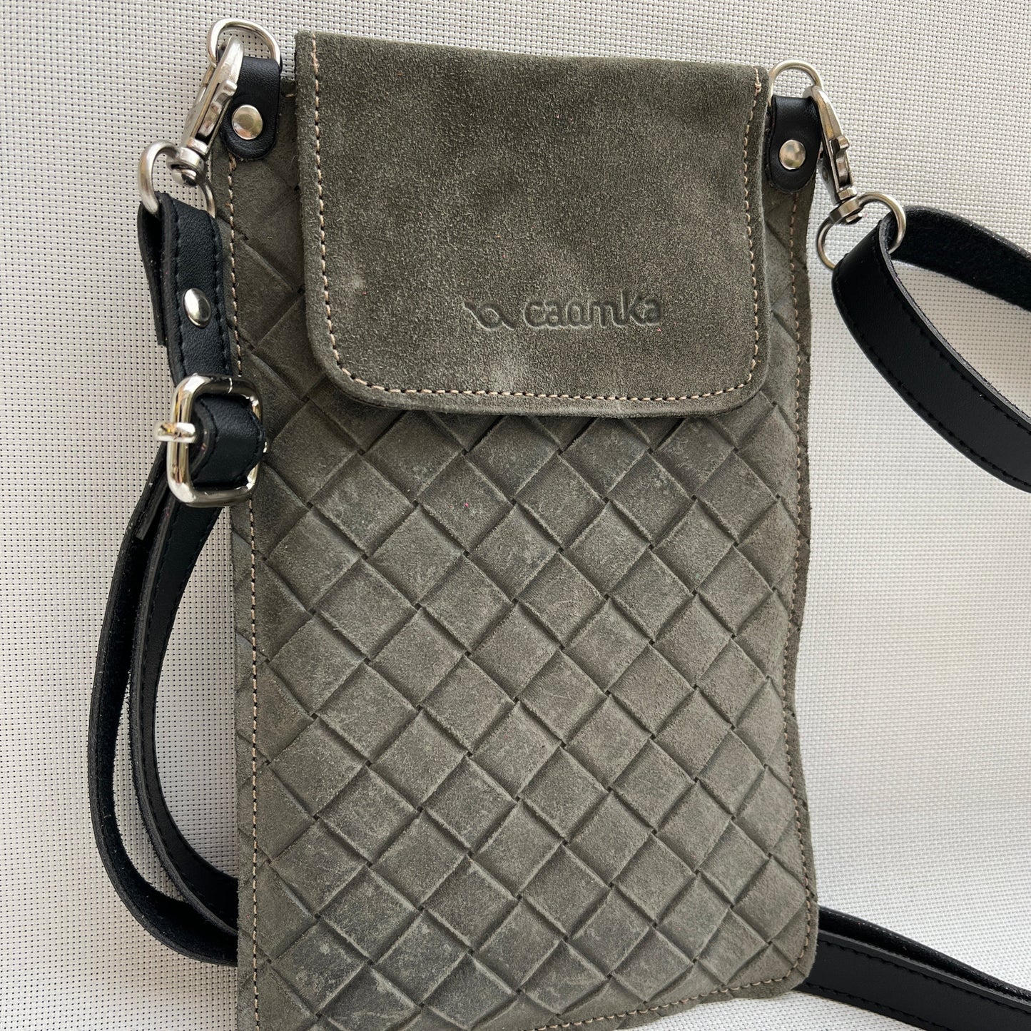 Mobile Holder Earth Design Braided Split Leather Bottle Green