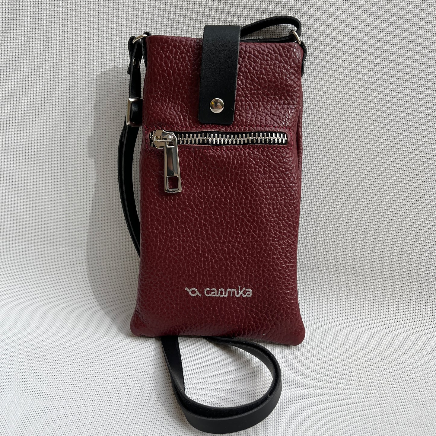 Porta Móvil · Diseño Alfa · Piel natural · Burdeos