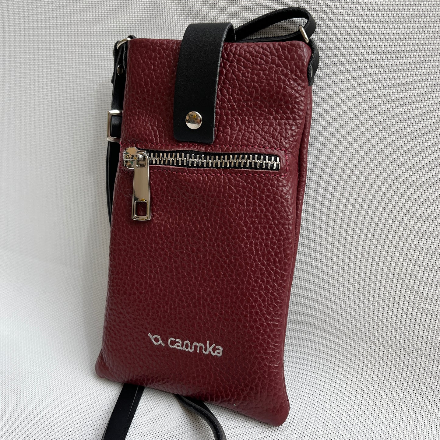 Porta Móvil · Diseño Alfa · Piel natural · Burdeos