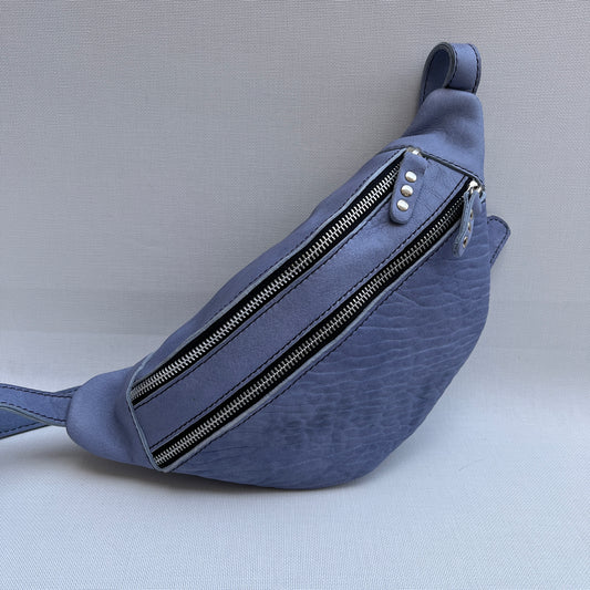 Retro Chic Light lilac BioCuir® natural leather Unique Piece No. 11898