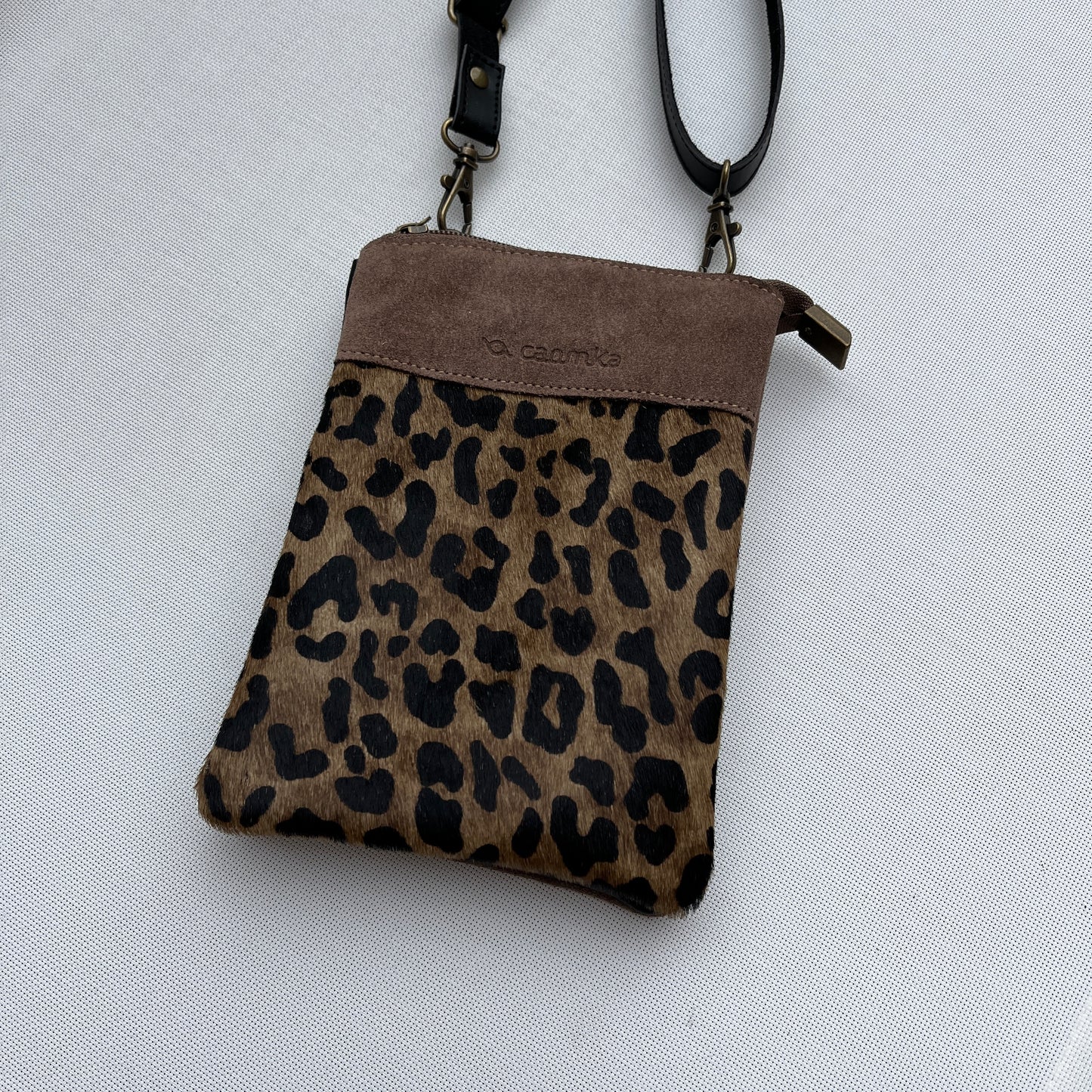 Mobile Holder Leopard Design Natural leather