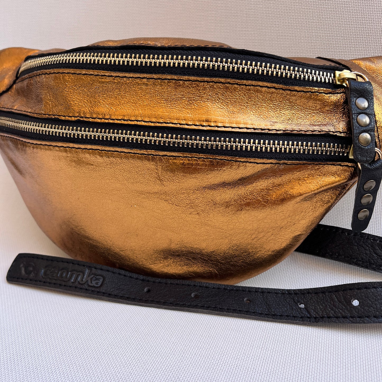 Special Metal Golden Retro Chic · Piel natural BioCuir® · Pieza Única Núm. 13456