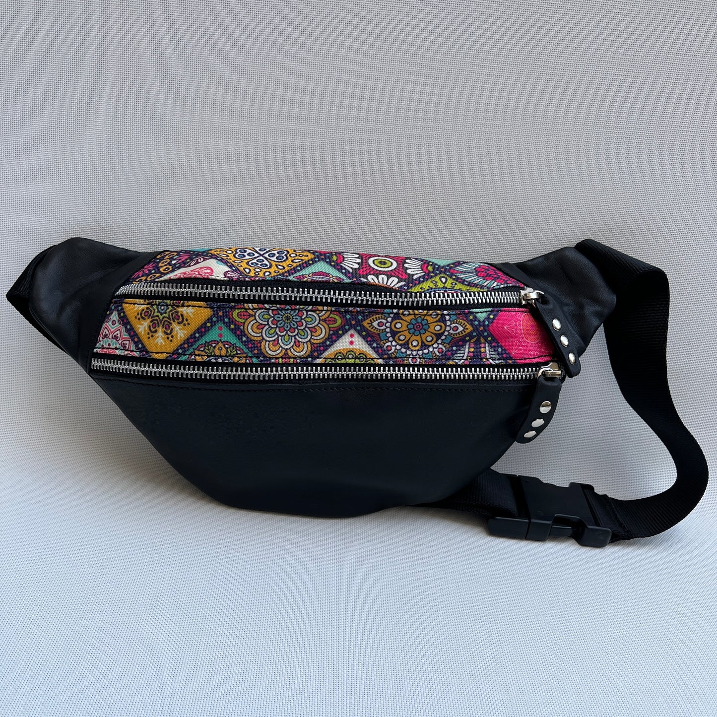 Retro Chic Special Black Mandalas · Piel natural BioCuir® · Pieza Única Núm. 11910