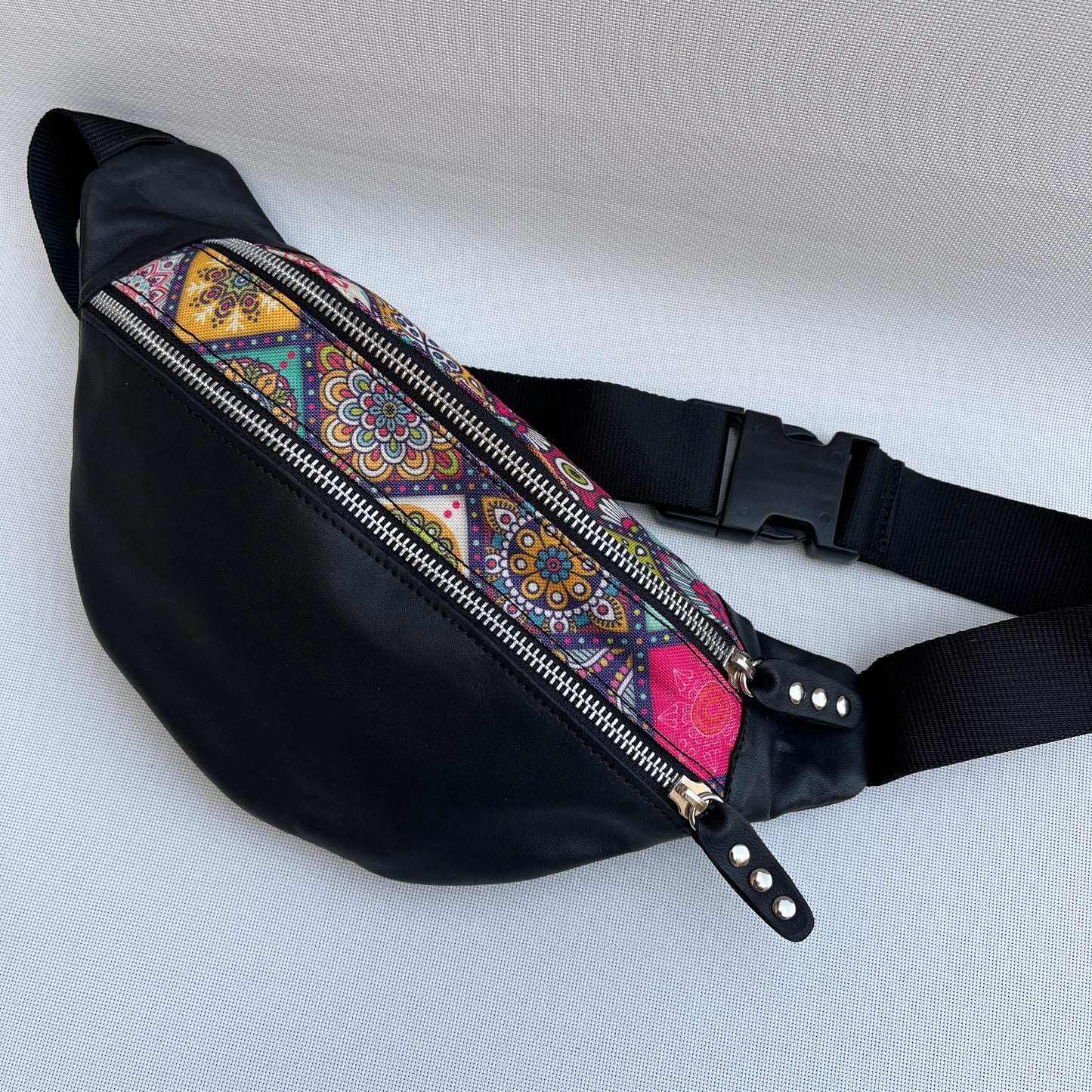 Retro Chic Special Black Mandalas · Piel natural BioCuir® · Pieza Única Núm. 11910