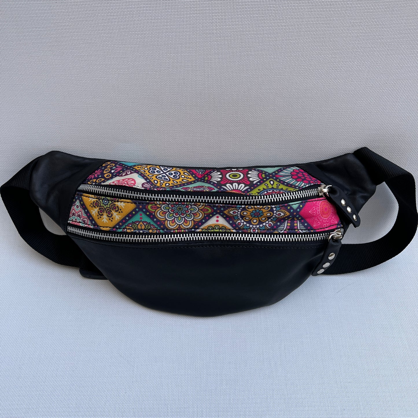 Retro Chic Special Black Mandalas · Piel natural BioCuir® · Pieza Única Núm. 11910