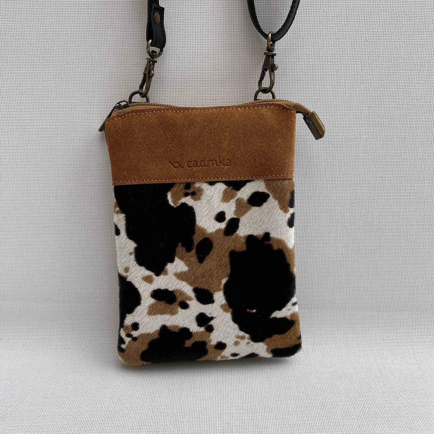 Porta Móvil · Diseño Vaca · Piel natural