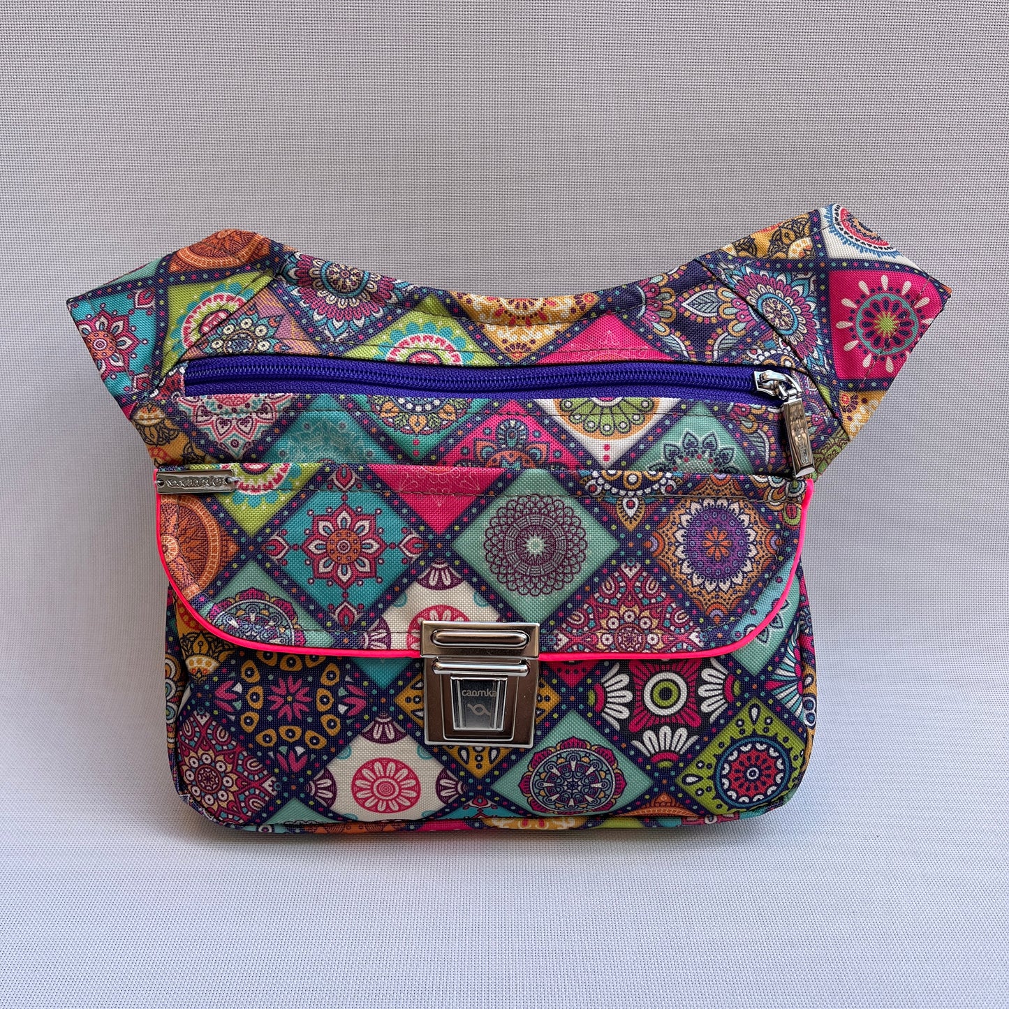 Spezielle quadratische Mandalas · Wasserdicht + Gesäßtasche · Einzelstück Nr. 10452