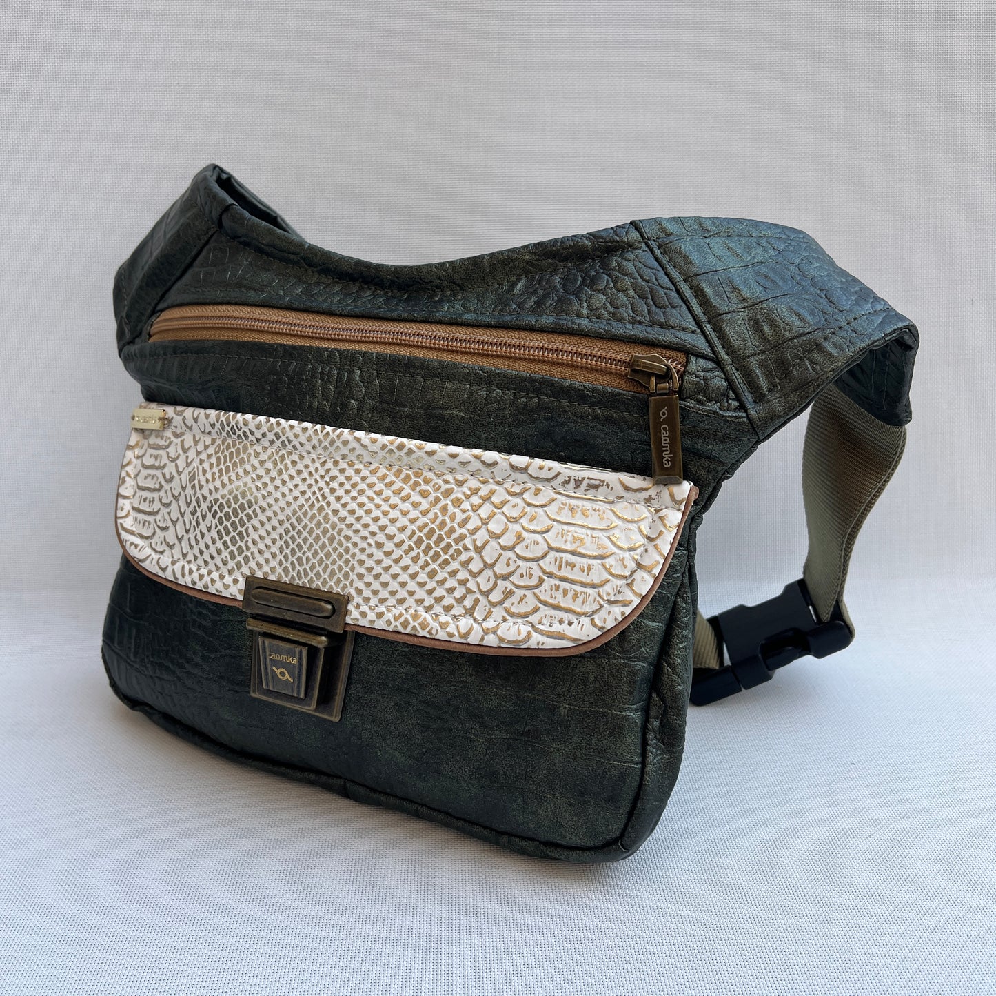 Special Green Plus Vegan Leatherette Unique Piece No. 12762