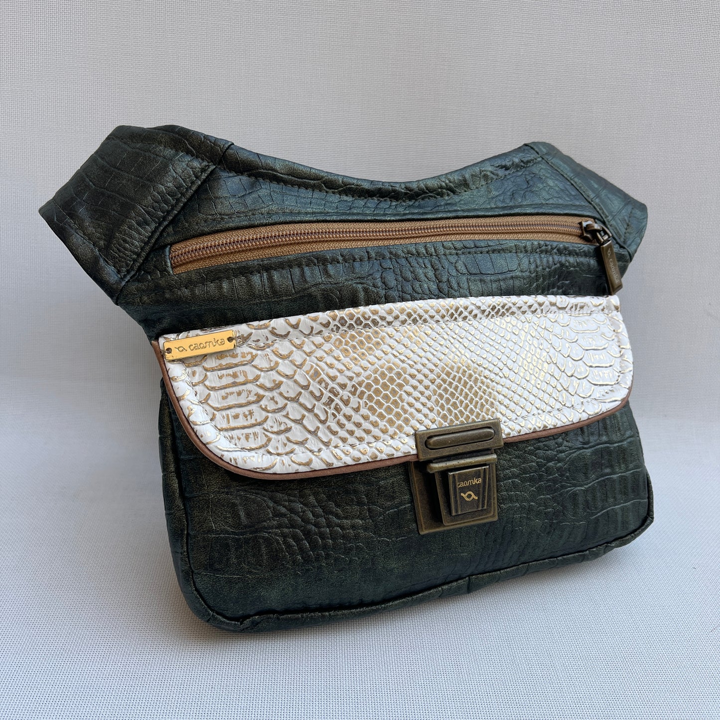 Special Green Plus Vegan Leatherette Unique Piece No. 12762