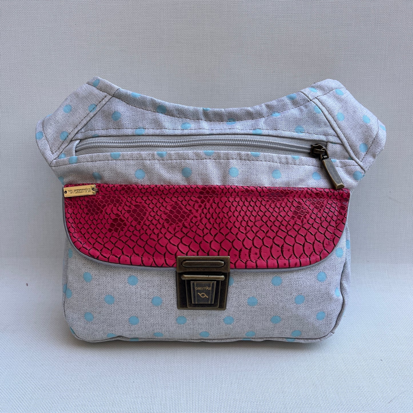 Special Dots &amp; Fuchsia · Waterproof + Back pocket · Unique Piece No. 12759