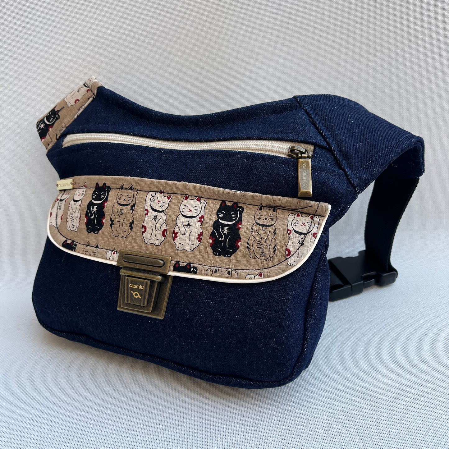 Special Jeans Maneki Neko · Pieza Única Núm. 12730