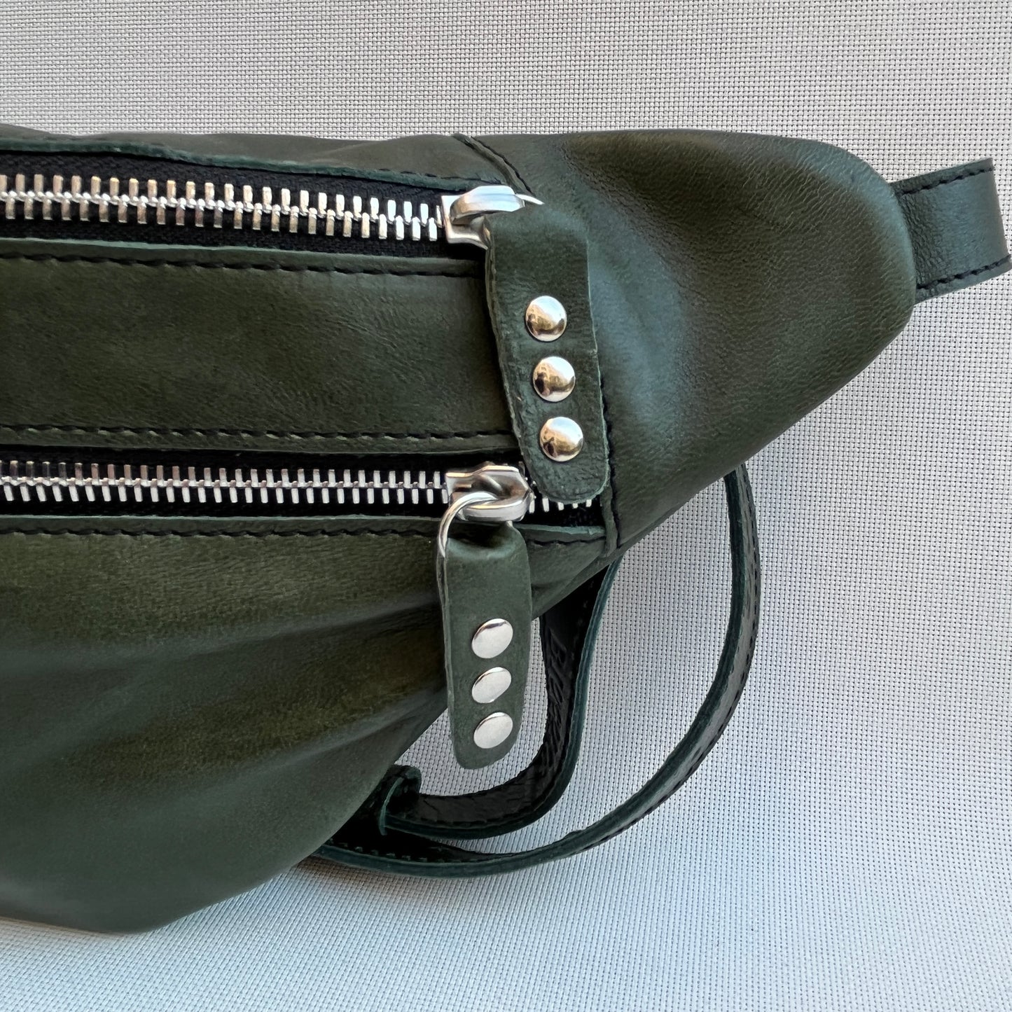 Retro Chic Bottle Green Natural leather BioCuir® Exclusive Piece No. 11022