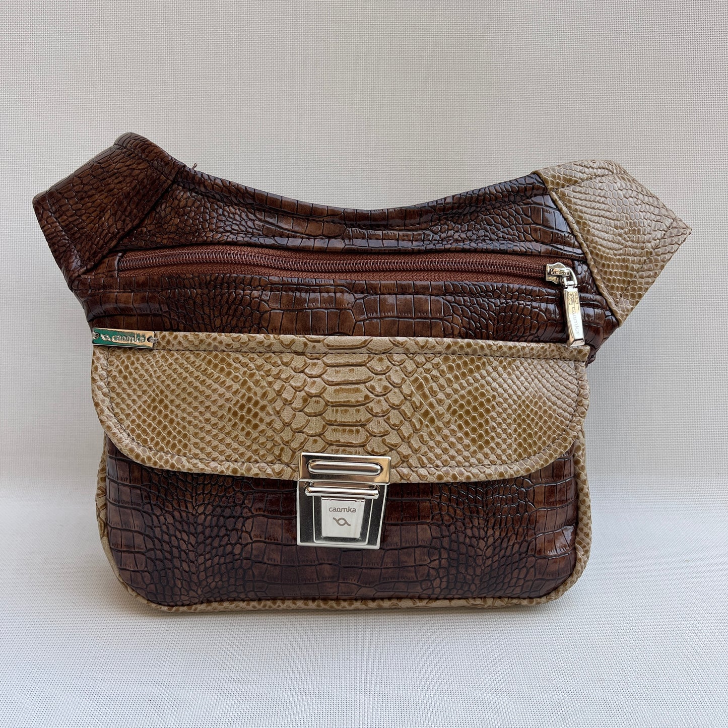 Elegant Brown Animal Print · Pieza Exclusiva Núm. 12886