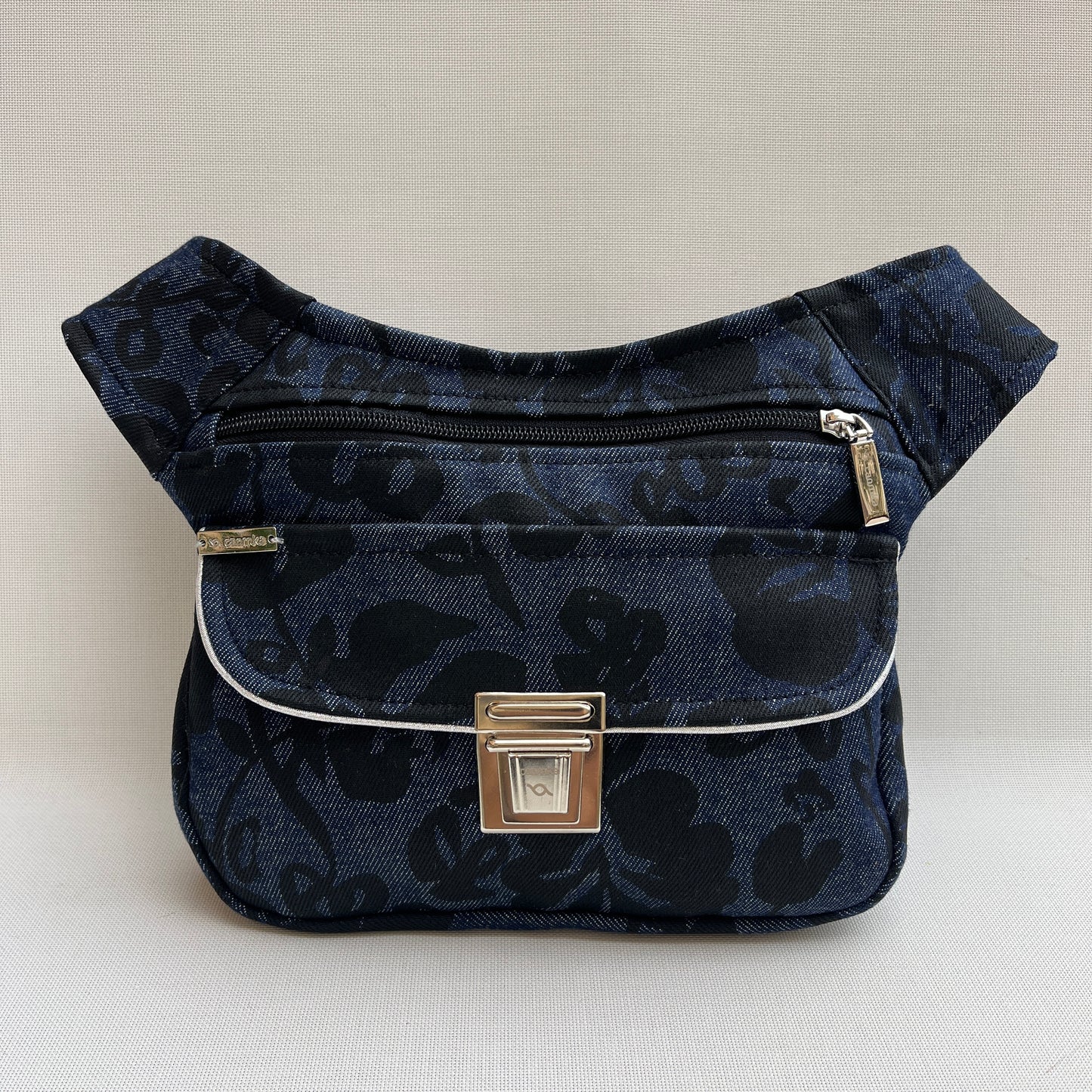 Special Jeans Flowers + Back pocket Unique Piece No. 12732