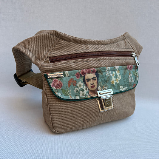 Special Brown Jeans &amp; Frida Kahlo Unique Piece No. 11215