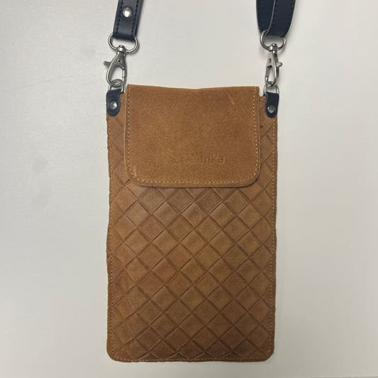Porta Móvil · Diseño Tierra · Piel Serraje Trenzado · Camel