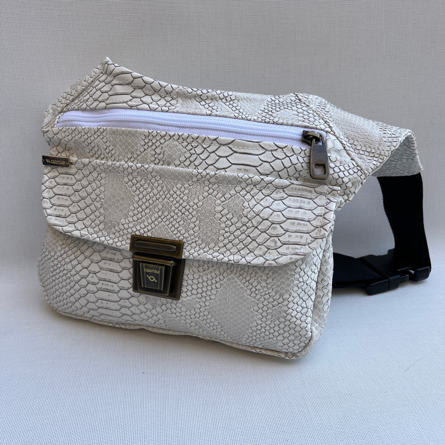 Special White Summer Vegan Skin. Exclusive Piece No. 11929