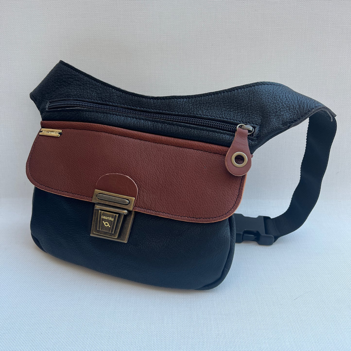 Special Black & Brown · Piel natural BioCuir® · Pieza Exclusiva Núm. 12797
