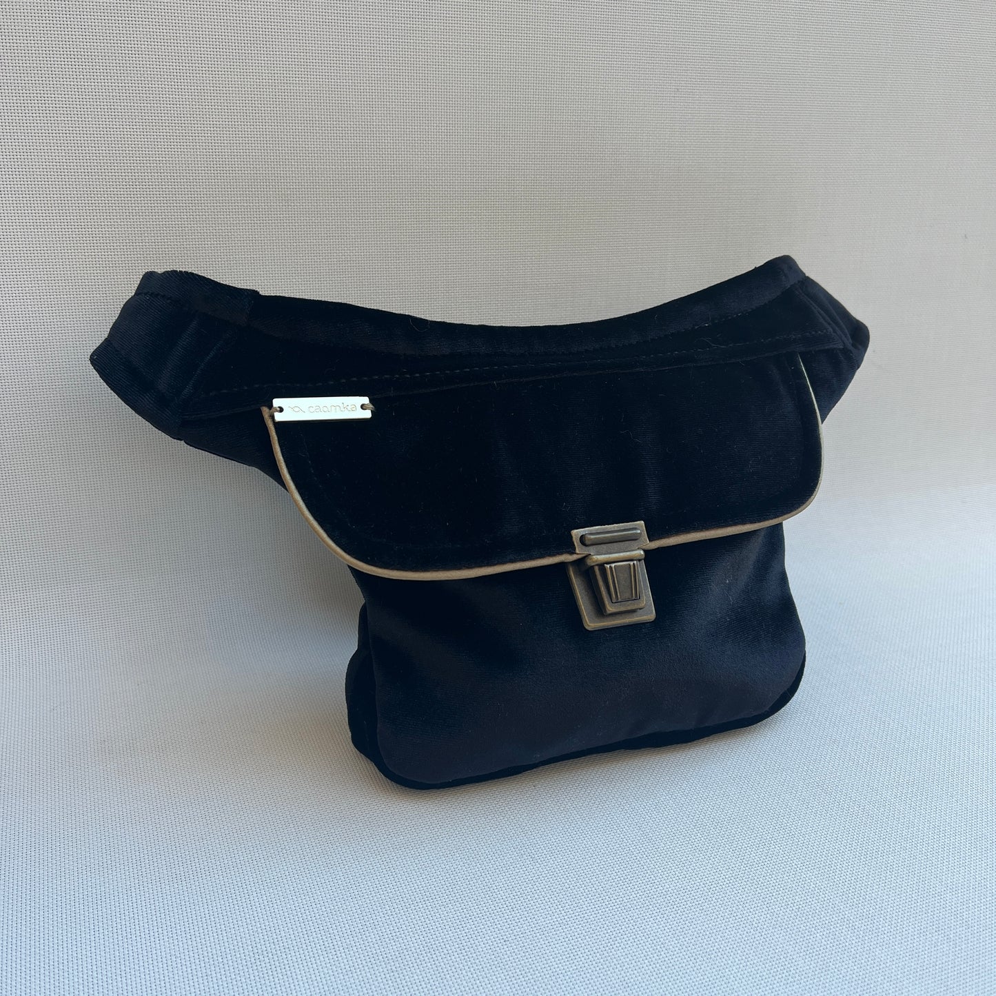 Mini Special Black Velvet Ceremony · Terciopelo · Pieza Exclusiva Núm. 12851
