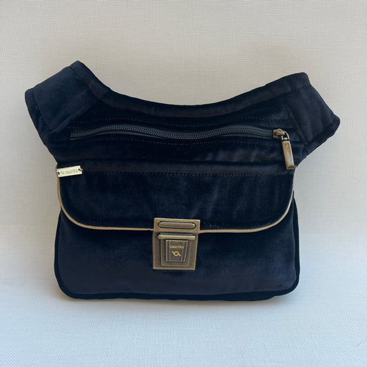 Special Black Velvet Ceremony · Terciopelo + Bolsillo trasero · Pieza Única Núm. 12854