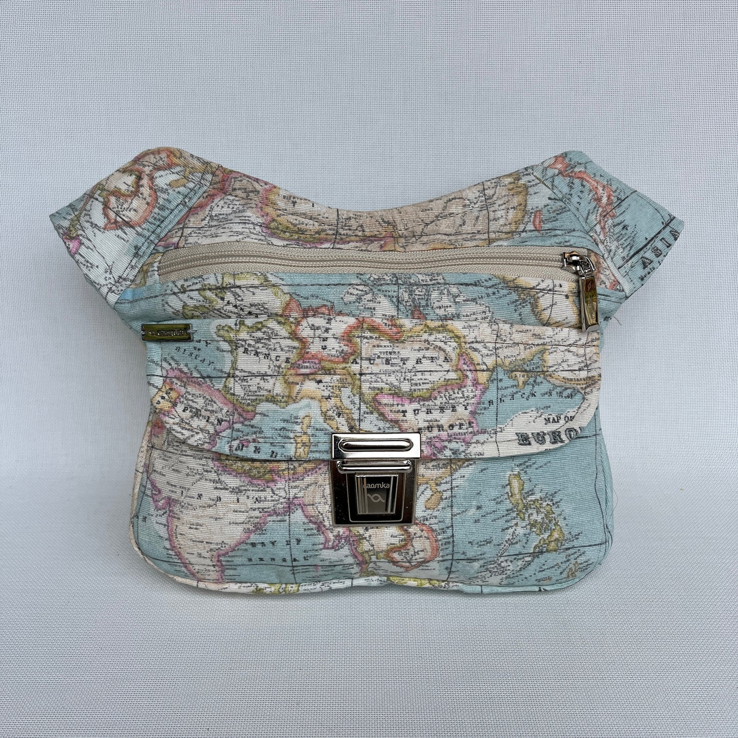 Special World Map + Back pocket Unique Piece No. 11951