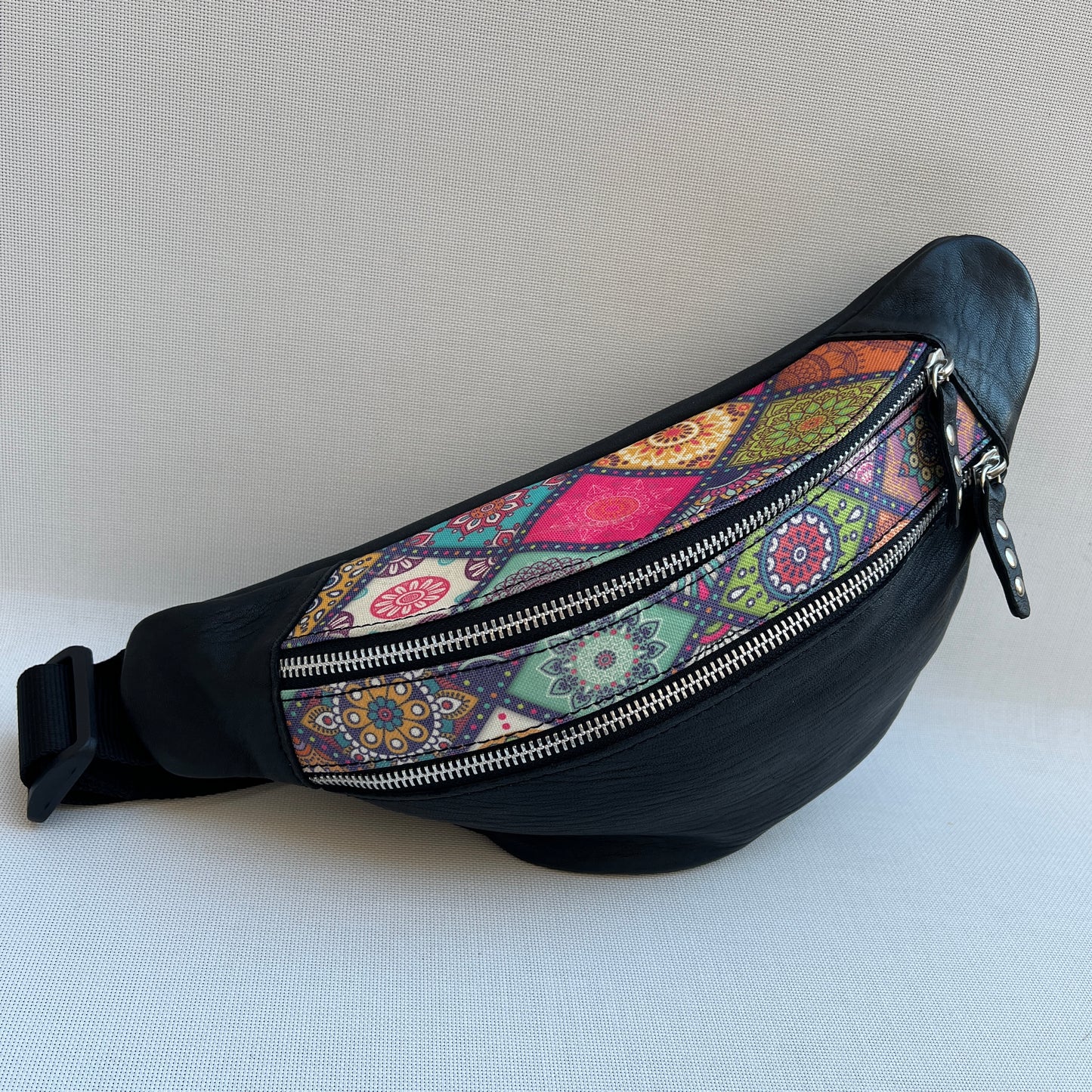 Retro Chic Special Black Mandalas · Piel natural BioCuir® · Pieza Única Núm. 12798