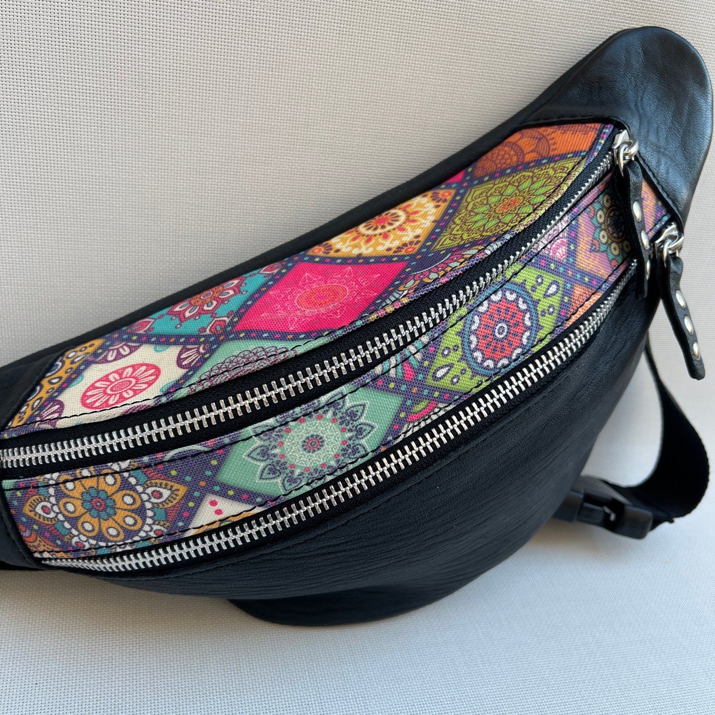 Retro Chic Special Black Mandalas · Piel natural BioCuir® · Pieza Única Núm. 12798