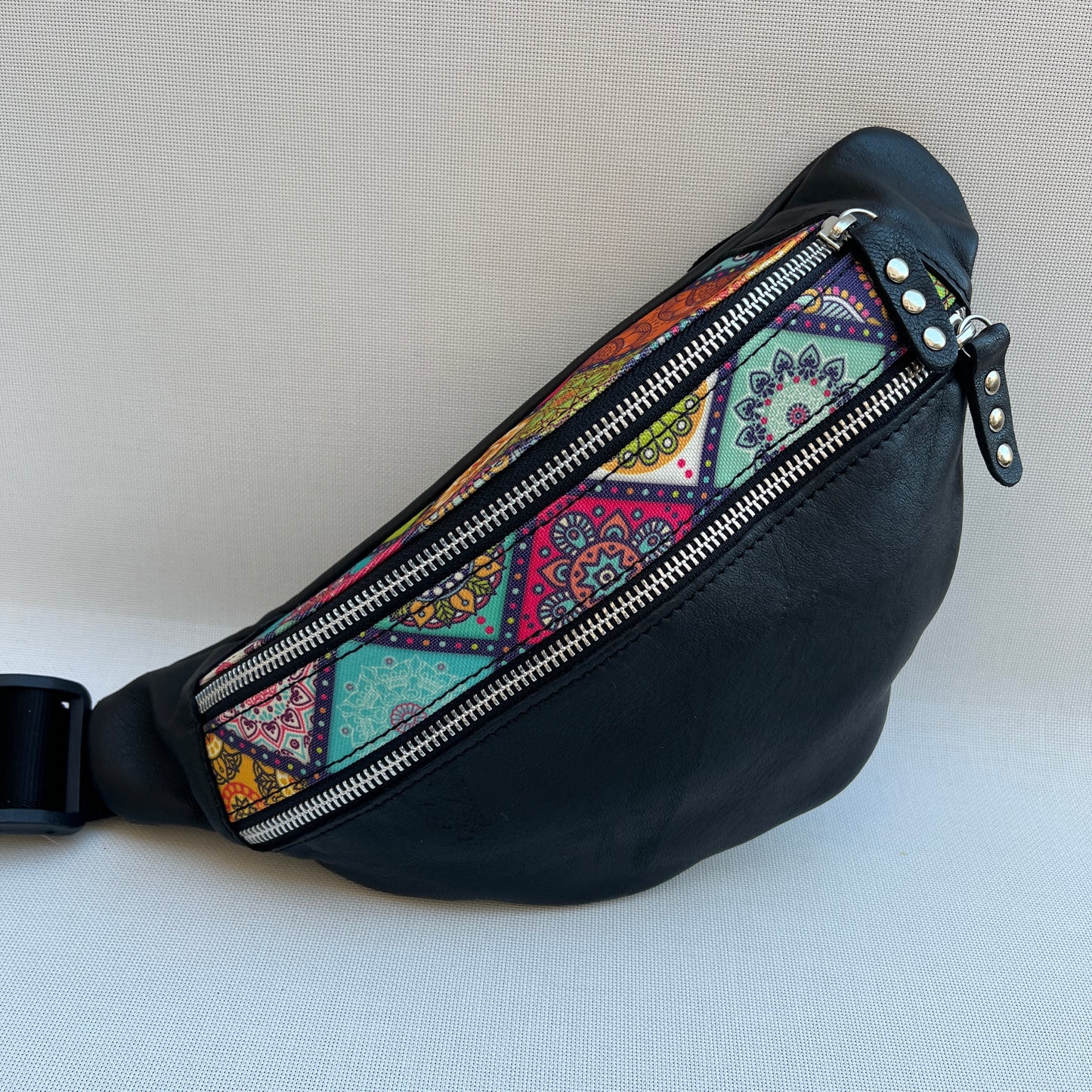 Retro Chic Special Black Mandalas · Piel natural BioCuir® · Pieza Única Núm. 12782