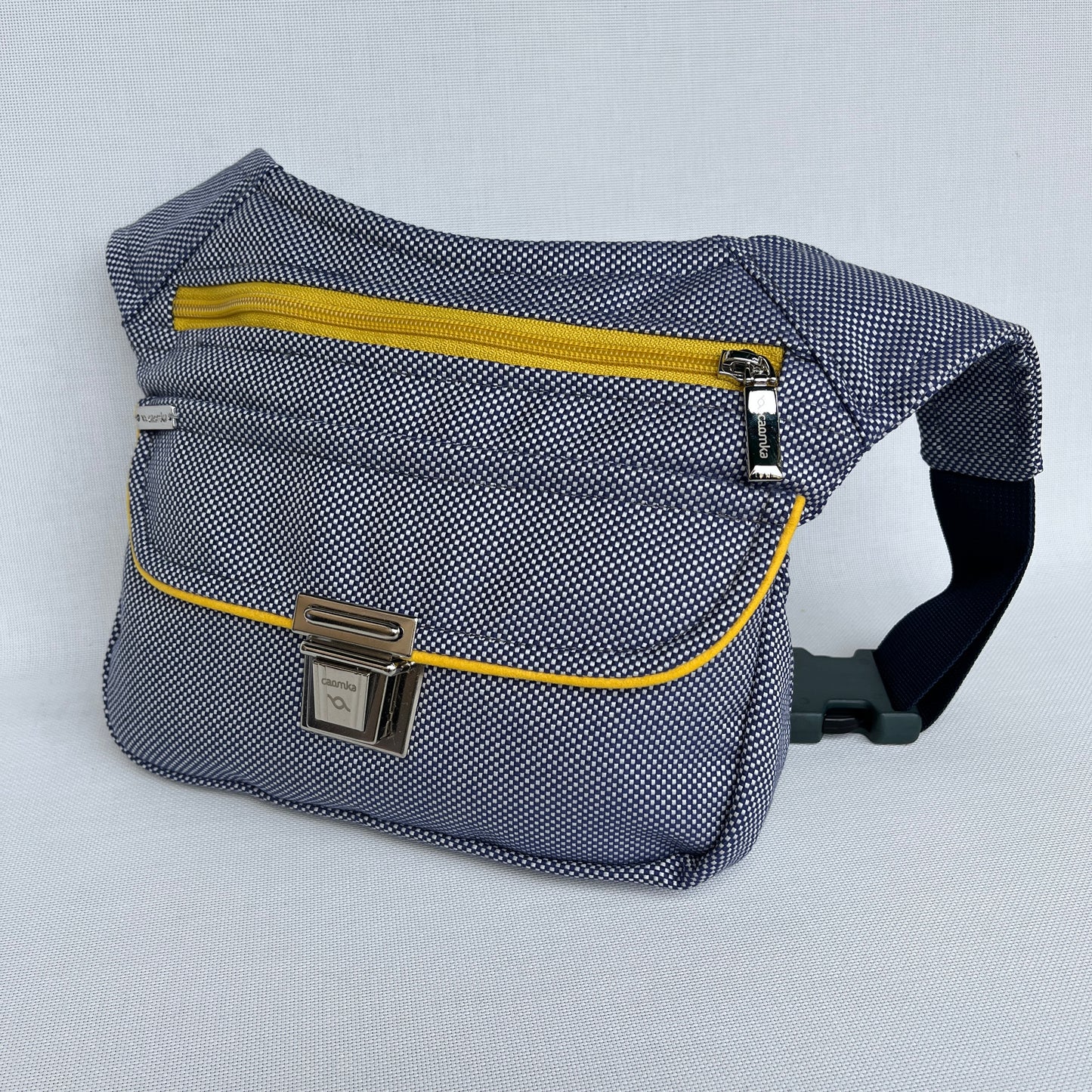 Besonderes himmelblaues Sommer-Unikat Nr. 11707