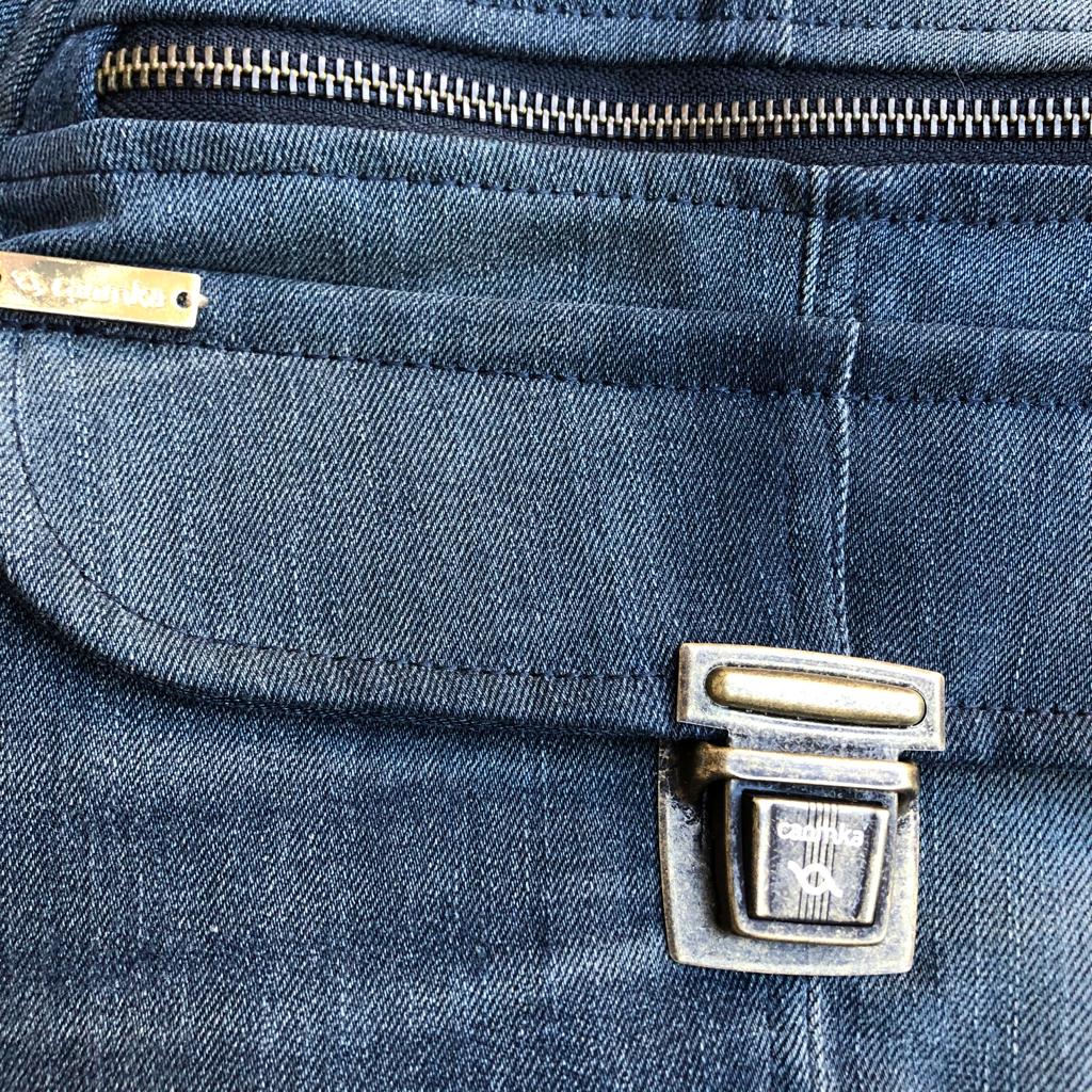 Spezielles Jeans-Recycling-Unikat Nr. 8159